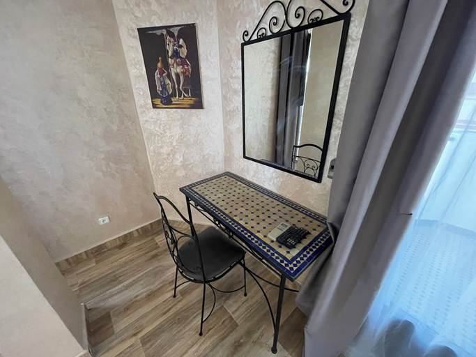 Others 4, Hotel Nouzha, Fès