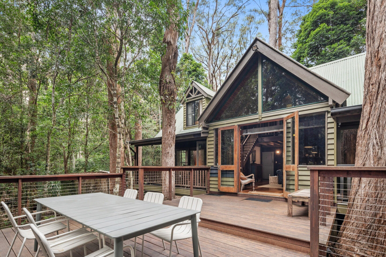 Balcony 4, Rustic 3-bed Retreat in Springbrook, Gold Coast