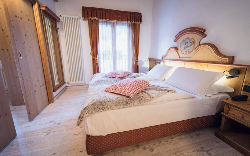 Bedroom 3, Renato Hotel, Trento