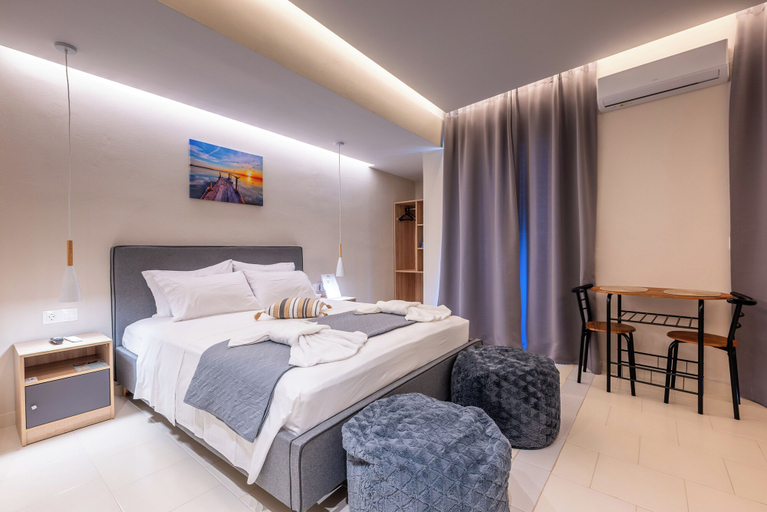Bedroom 4, Blue Wave Suites - Ixia, South Aegean