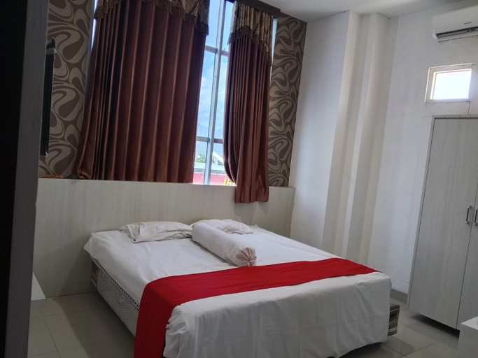 Others 3, Hotel Rfour, Palu