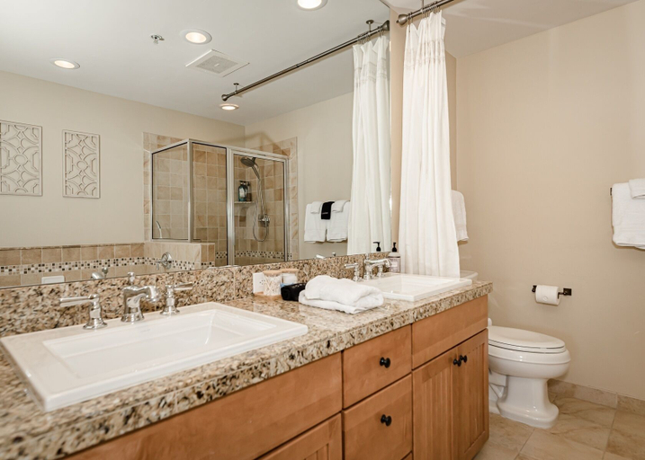 Bathroom 2, Base Camp 402 2 Bedroom Condo, Grand