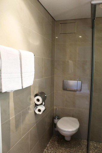 Bathroom 4, Koblenz Valley Hotel Budget Double Room, Mayen-Koblenz