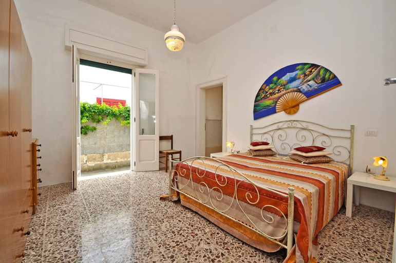 Room 4, Villetta Macao 1 in Torre Suda, Lecce