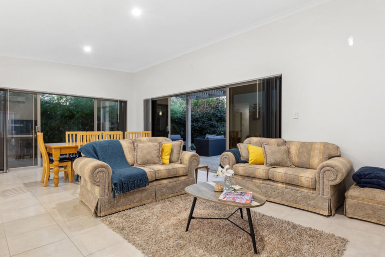 Living room 4, Spacious Family Home in Wannanup Mandurah, Mandurah
