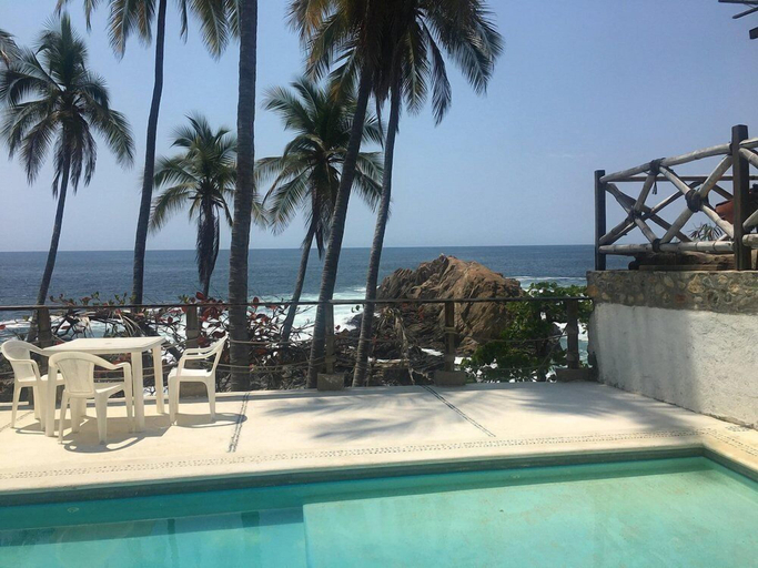 Terrace/patio 3, Cocos camp, Acapulco de Juárez