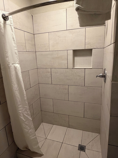 Bathroom 4, Economy Inn, Ascension