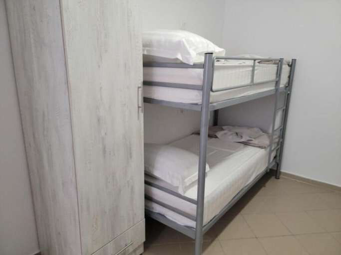 Bedroom 4, Hostel K13, Sarandës