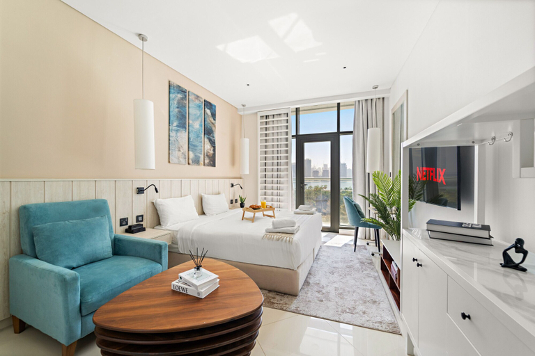 Room 2, Seven Palm - 206 Studio, Dubai