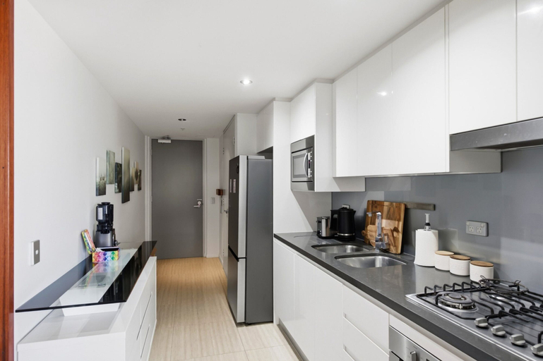 Private kitchen 2, Central Brisbane Stay With Gym and Pool Access, Brisbane