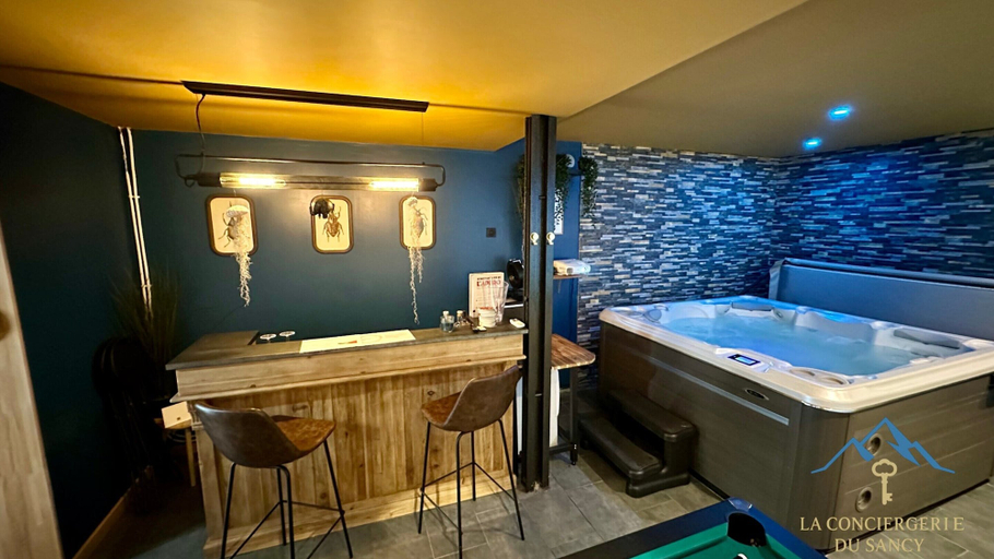 Interior 2, La Comete - Le Mont Dore 3- SPA, Puy-de-Dôme