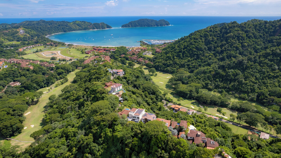 Interior 3, Veranda 3B 2 bdr Garden View in Los Suenos, Garabito