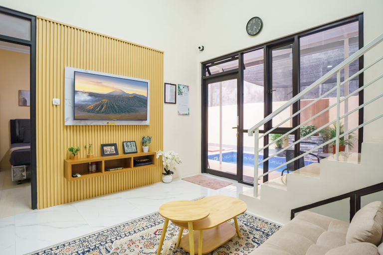 Others 4, Sierra Vila Malang - Private Swimming Poll 4 BR, Malang