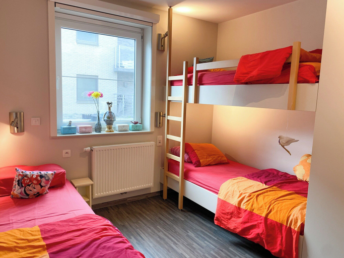 Room 5, Apartment with sunny terrace in Oostduinkerke, West-Vlaanderen
