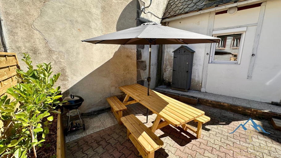 Outdoor dining 4, Retreat With Terrace, Parking, Puy-de-Dôme
