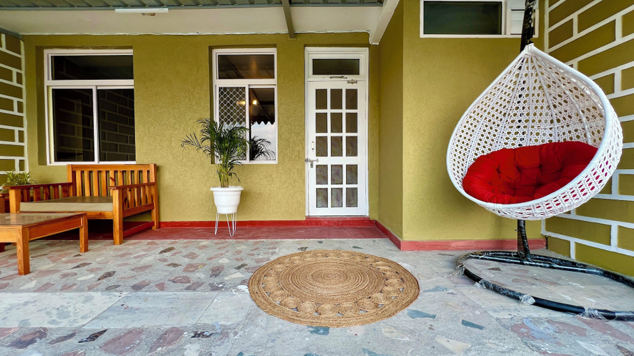 Room 4, Five Hill Cottage Mukteshwar, Nainital