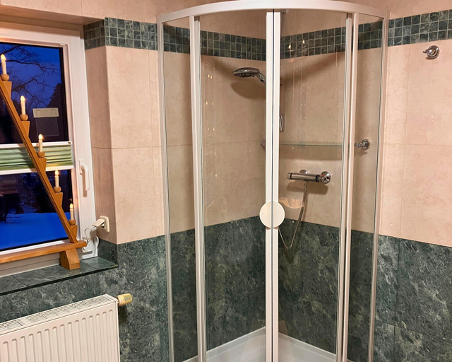 Bathroom 5, Holiday Apartment De Gruusse, Erzgebirgskreis