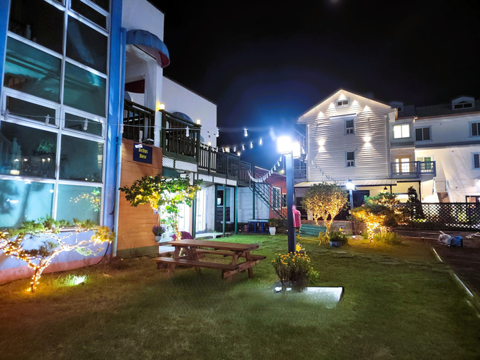 Exterior & Views 2, Bellus Rose Pension Hotel, Gyeongju