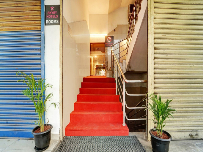 Reception 5, Collection O Skry Hotels Gandhipuram, Coimbatore