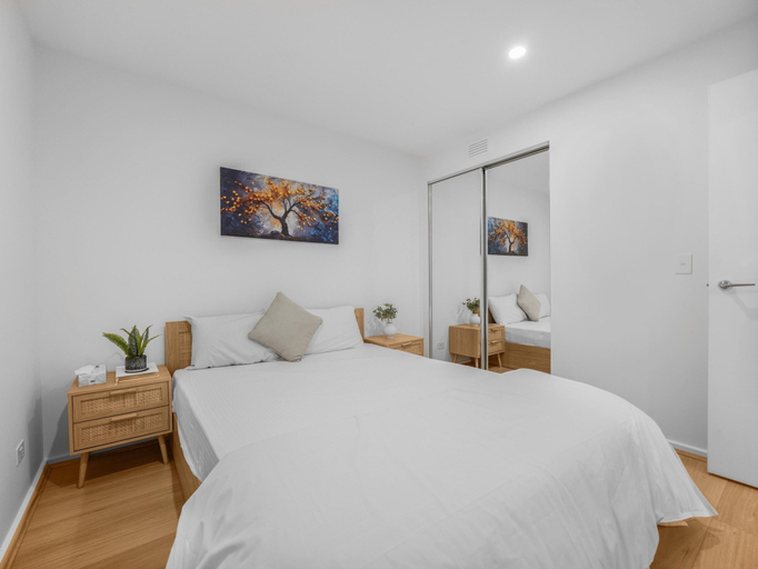 Room 1, Stunning 2-bed Apartment With City Views, Melbourne