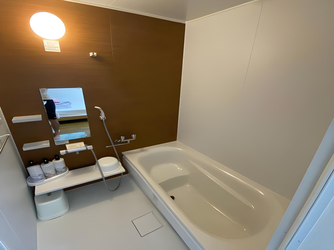 Bathroom, Shanshui House, Takashima