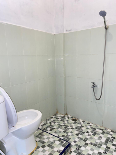 Bathroom 5, Ma2 Jo2 Guest House Explore Jungle Track AND Transportation, Langkat