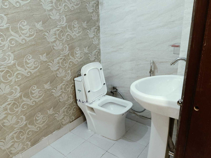 Bathroom 5, Hotel O Chhajarasi Colony, Ghaziabad