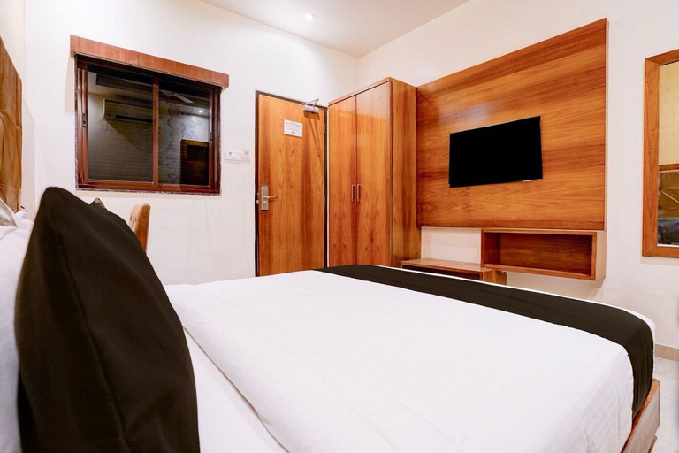 Room 2, Townhouse Oak Titvala Railway Junction, Thane