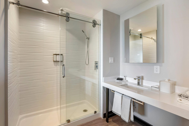 Bathroom 4, Cambria Hotel Orlando Universal Blvd, Orange