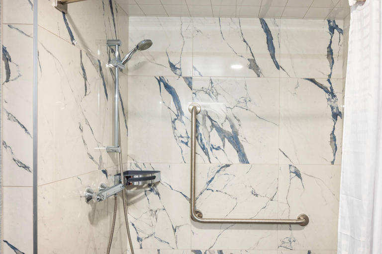 Bathroom 4, Quality Inn & Suites Levis, Desjardins