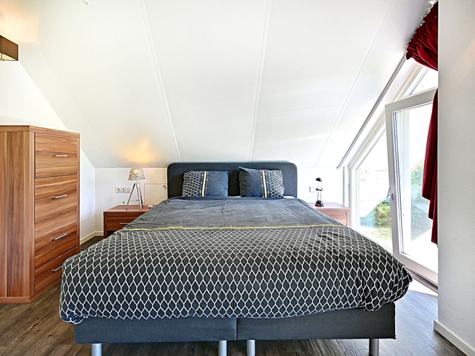 Bedroom 4, Chalet in Reutum With Sauna and Nature, Tubbergen