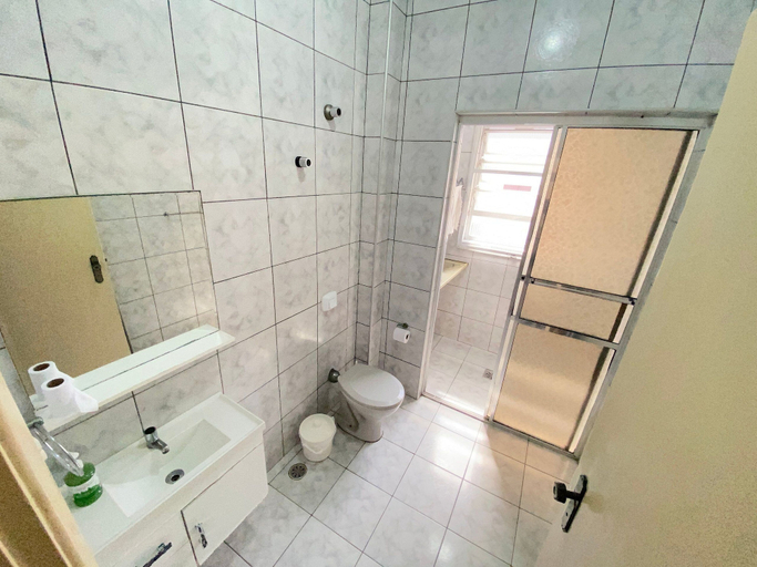 Bathroom 4, Pé na Areia Praia da Guilhermina IV, São Vicente