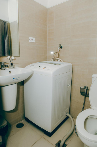 Bathroom 5, Staycation near Sm moa, Pasay City