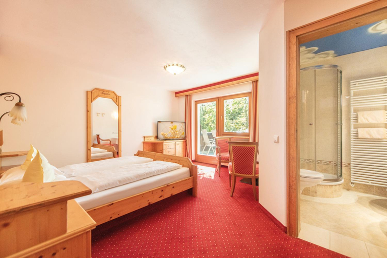 Bedroom 5, APIPURA hotel rinner, Bolzano