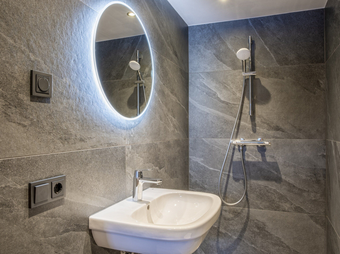 Bathroom 2, Modern Holiday Home in the Heart of Grossarl, Sankt Johann im Pongau