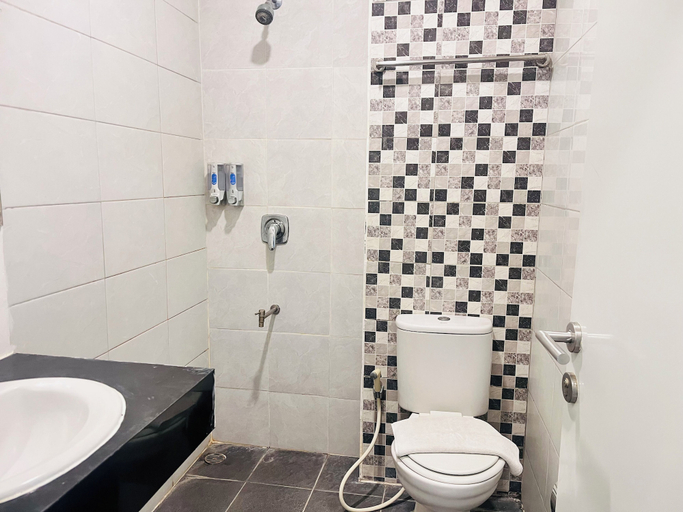 bathroom 6