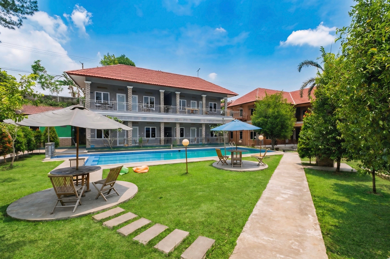 Exterior & Views 2, Villa Batu Cisarua Puncak Bogor RedPartner, Bogor