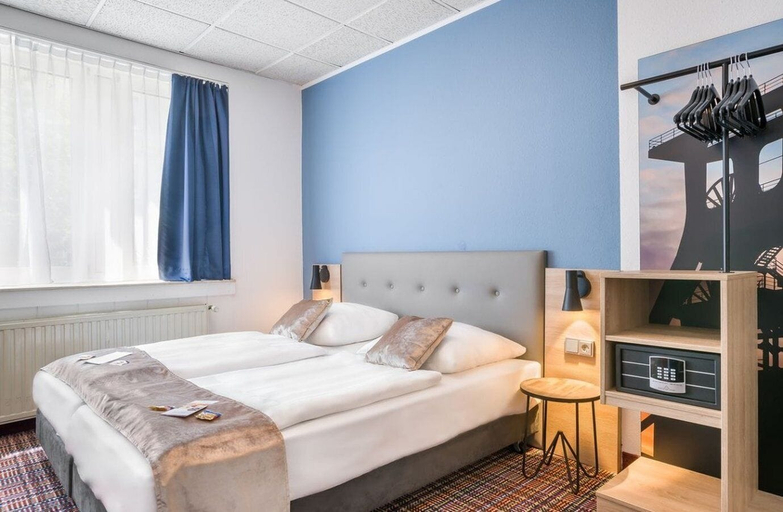 Bedroom 5, Hotel Ambassador Essen, Essen