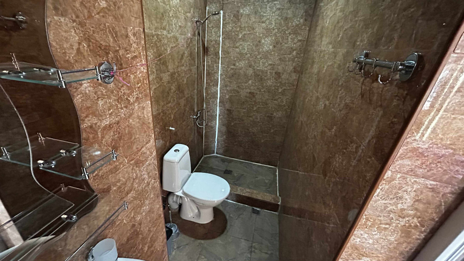 Bathroom 3, Guest house Marina, Kobuleti