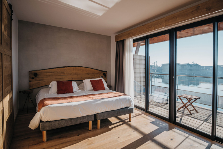 Bedroom 3, LES 12 DE LARROS, Gironde