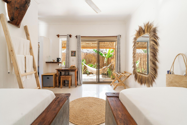 Bathroom 4, Maisha Matamu Boutique, Kusini