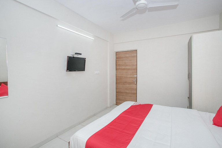 Room 3, Hotel O Neeladri Nagar Bus Stand, Bangalore
