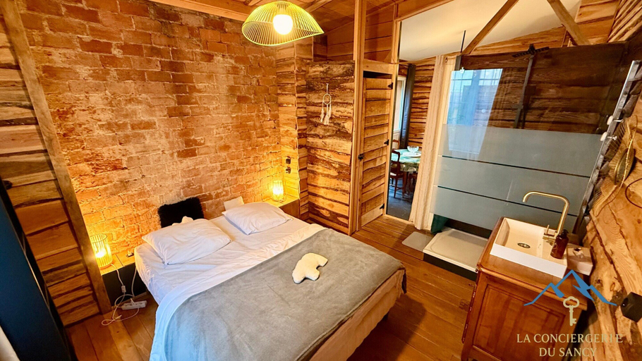 Room 3, Cabin-style Nook for 2, Puy-de-Dôme