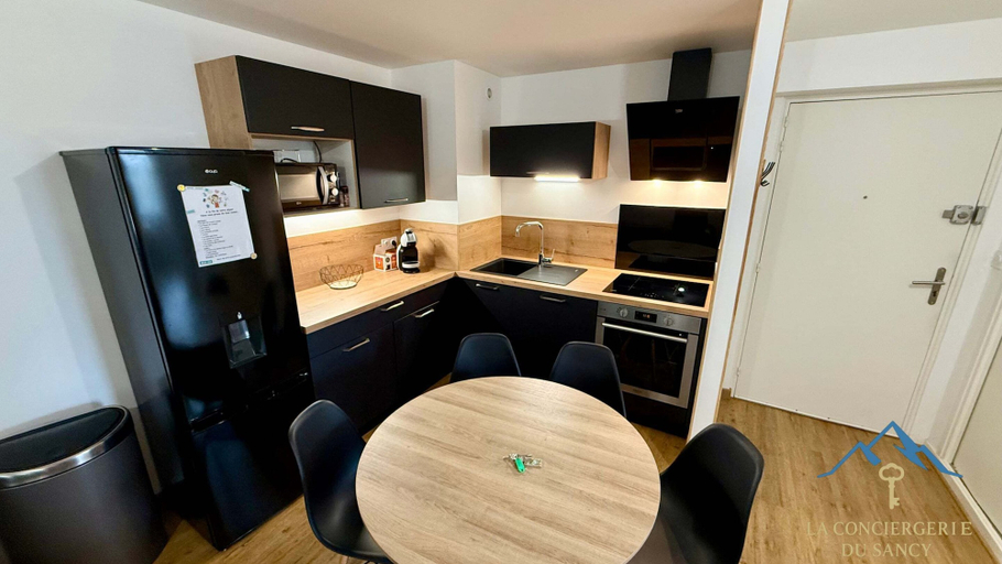 Dining 4, Family Hub With Modern Amenities, Puy-de-Dôme