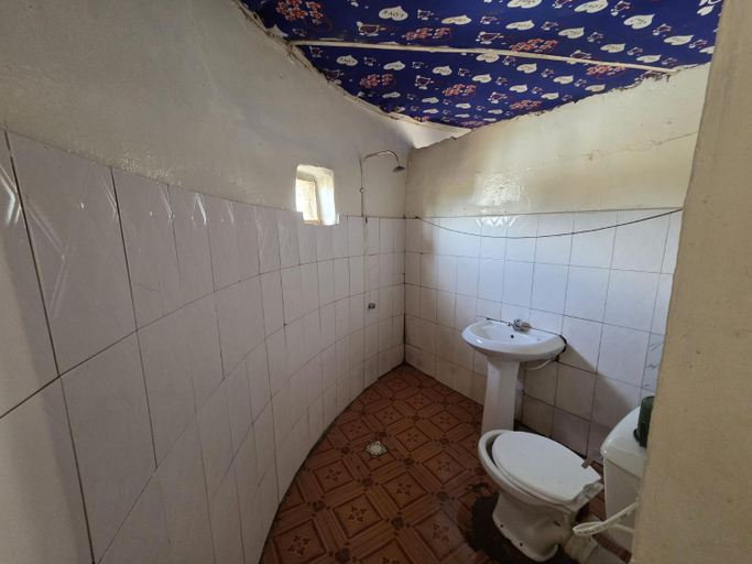 Bathroom 3, Finfoot Lodge, Sami