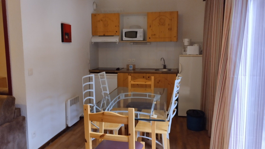 Private kitchen 3, Apartment Near Centre of Orelle, Savoie
