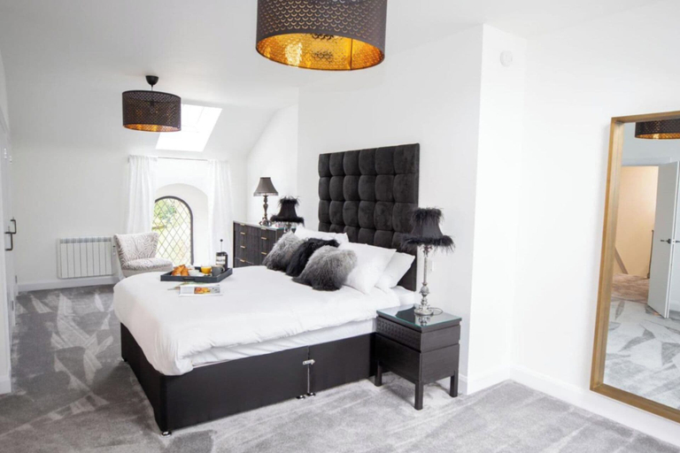 Room 3, Stunning 3 Bed Converted Village Hall Near Kelso, Scottish Borders