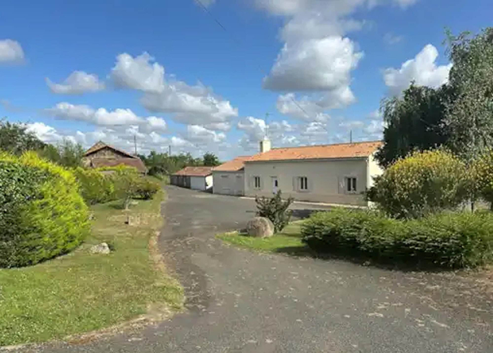 Exterior 3, Le Petit Chatelier - Detached Country House With Large Garden in the Loire Valley, Maine-et-Loire