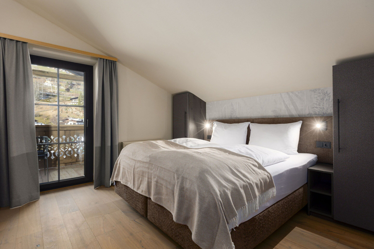Room 5, Apartment mit 3 Schlafzimmern, Zell am See