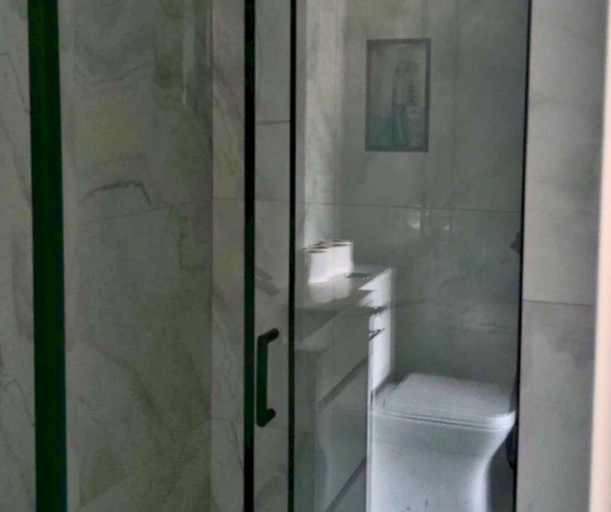 Bathroom 3, The Red Lounge Rooms Near Anfield, Sefton